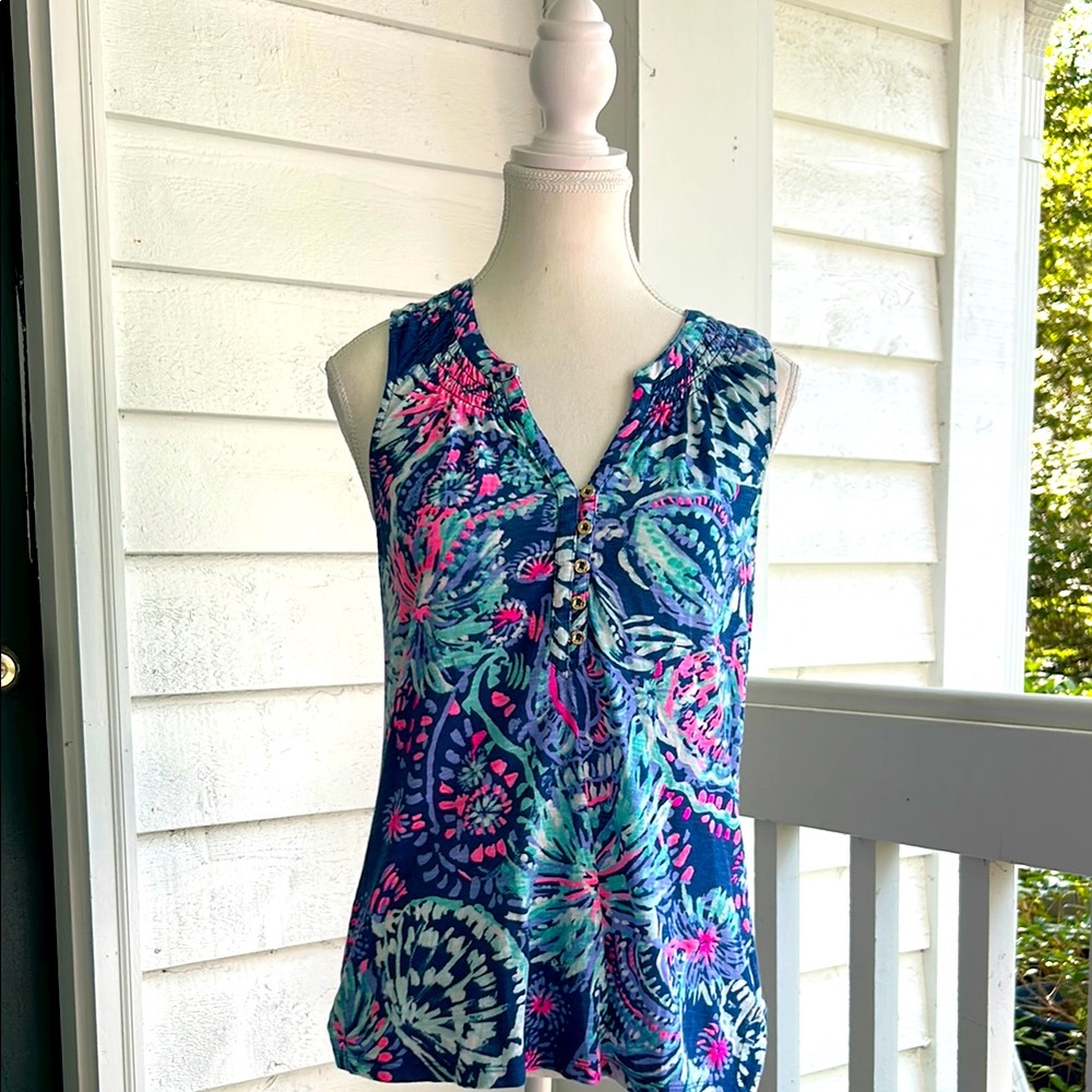 Lilly Pulitzer Vibrant Floral Sleeveless Blouse - Blue and Pink size small